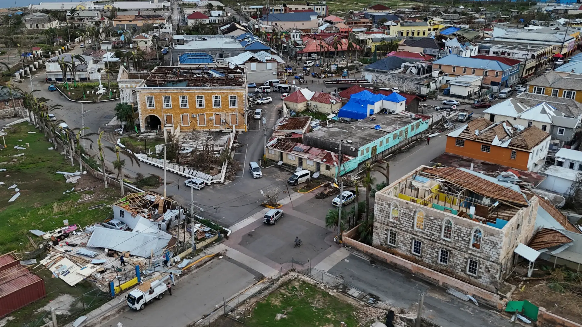 Dos muertos tras caer un avión en Florida que transportaba ayuda para damnificados del huracán Melissa