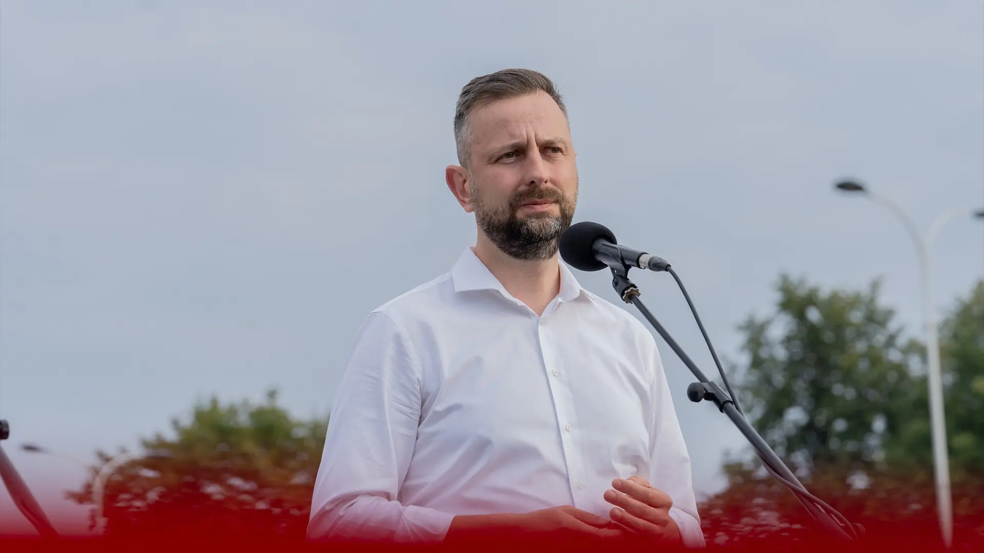 Polonia anuncia entrenamiento militar para toda la población: «Vivimos los momentos más peligrosos desde la II Guerra Mundial»