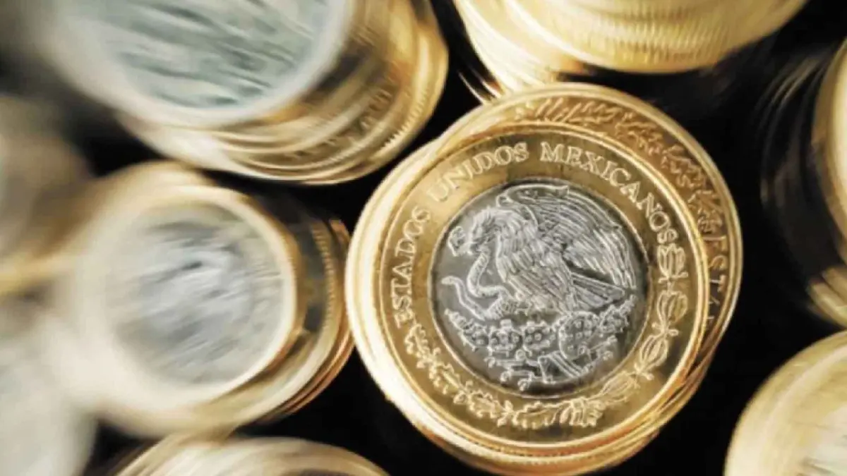 Peso mexicano opera estable contra el dólar a la espera del anuncio de Banxico