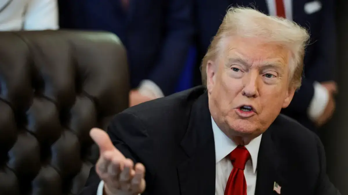 Trump evalúa recurrir a un «plan B» si la Corte Suprema bloquea su política arancelaria