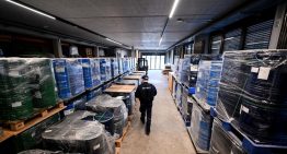 China suspende la prohibición de exportar tres metales raros a Estados Unidos