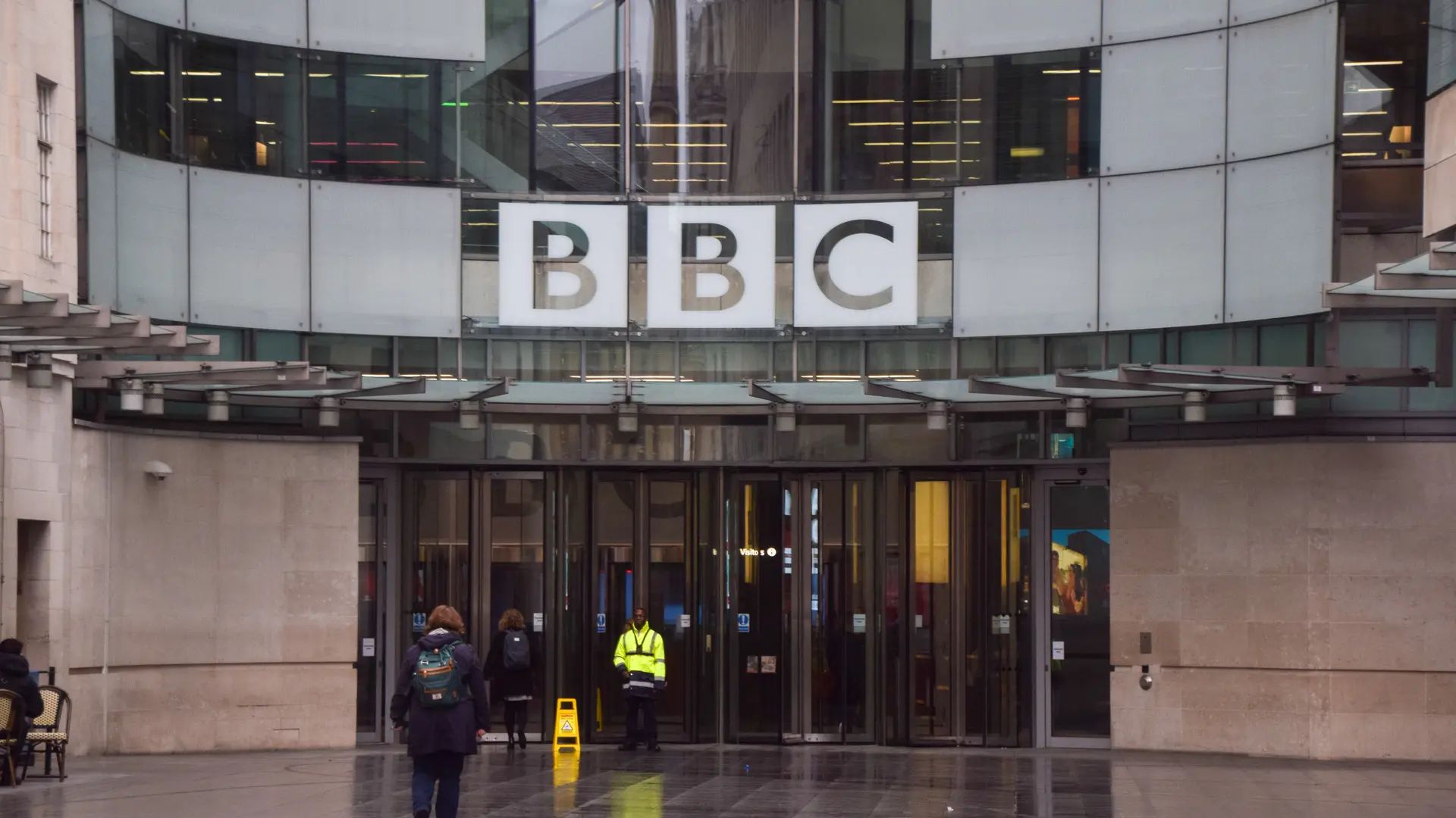 Trump insiste en su «obligación» de demandar a la BBC por alterar sus palabras para evitar que vuelva a suceder