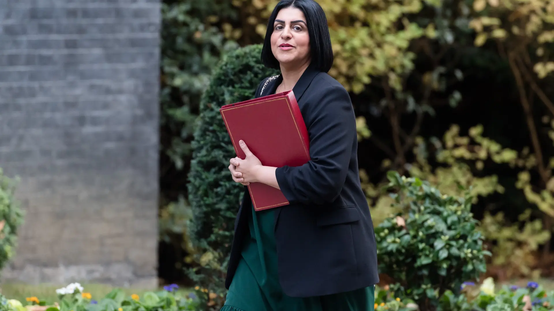 El Gobierno británico propone endurecer las prestaciones para los solicitantes de asilo y fomentar su expulsión