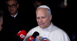 El papa critica el trato “extremadamente irrespetuoso” a migrantes en EU