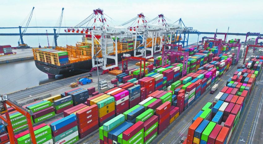 Balanza comercial argentina liga 23 meses con superávit