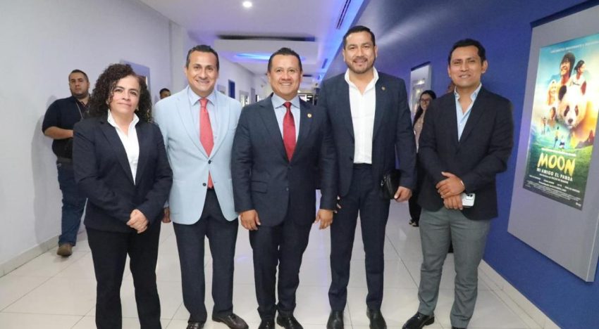 Llevará Fiscalía de Michoacán cápsulas de seguridad digital a salas de Cinépolis de todo el país