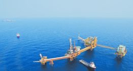 Falta de obra petrolera perfora al sector de la construcción