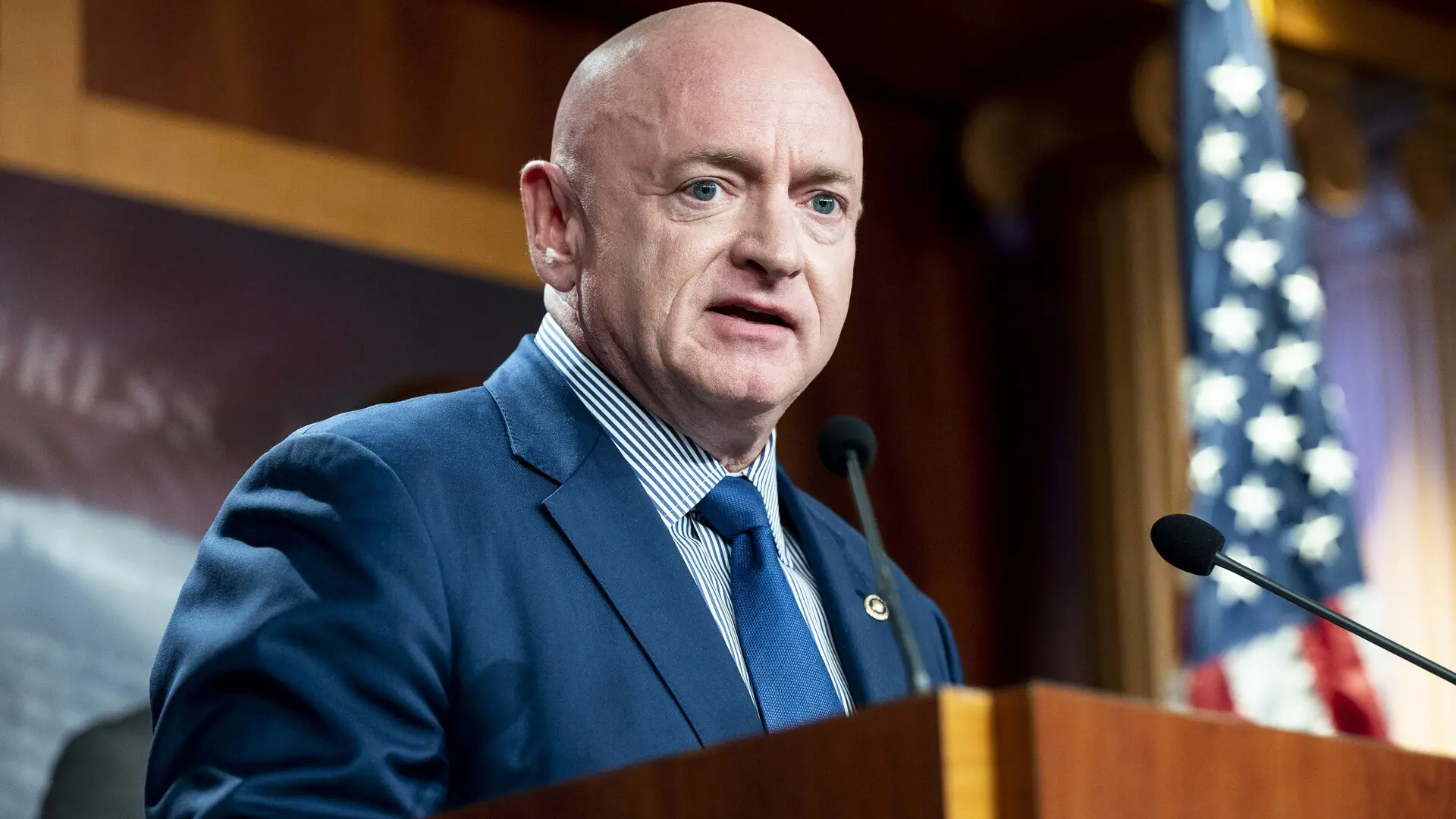 El Pentágono abre una investigación contra el senador demócrata Mark Kelly tras instar a las tropas a rechazar órdenes ilegales