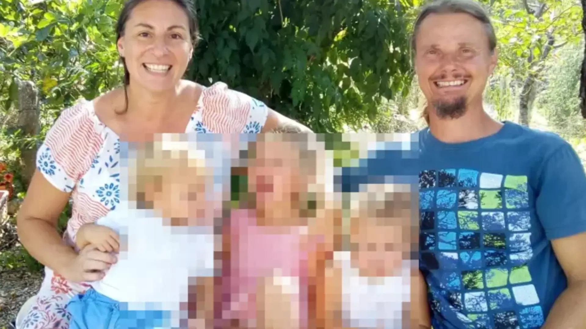 El caso que remueve a Italia: separan a unos padres de sus hijos por criarlos en el bosque sin escolarizar y aislados de la sociedad