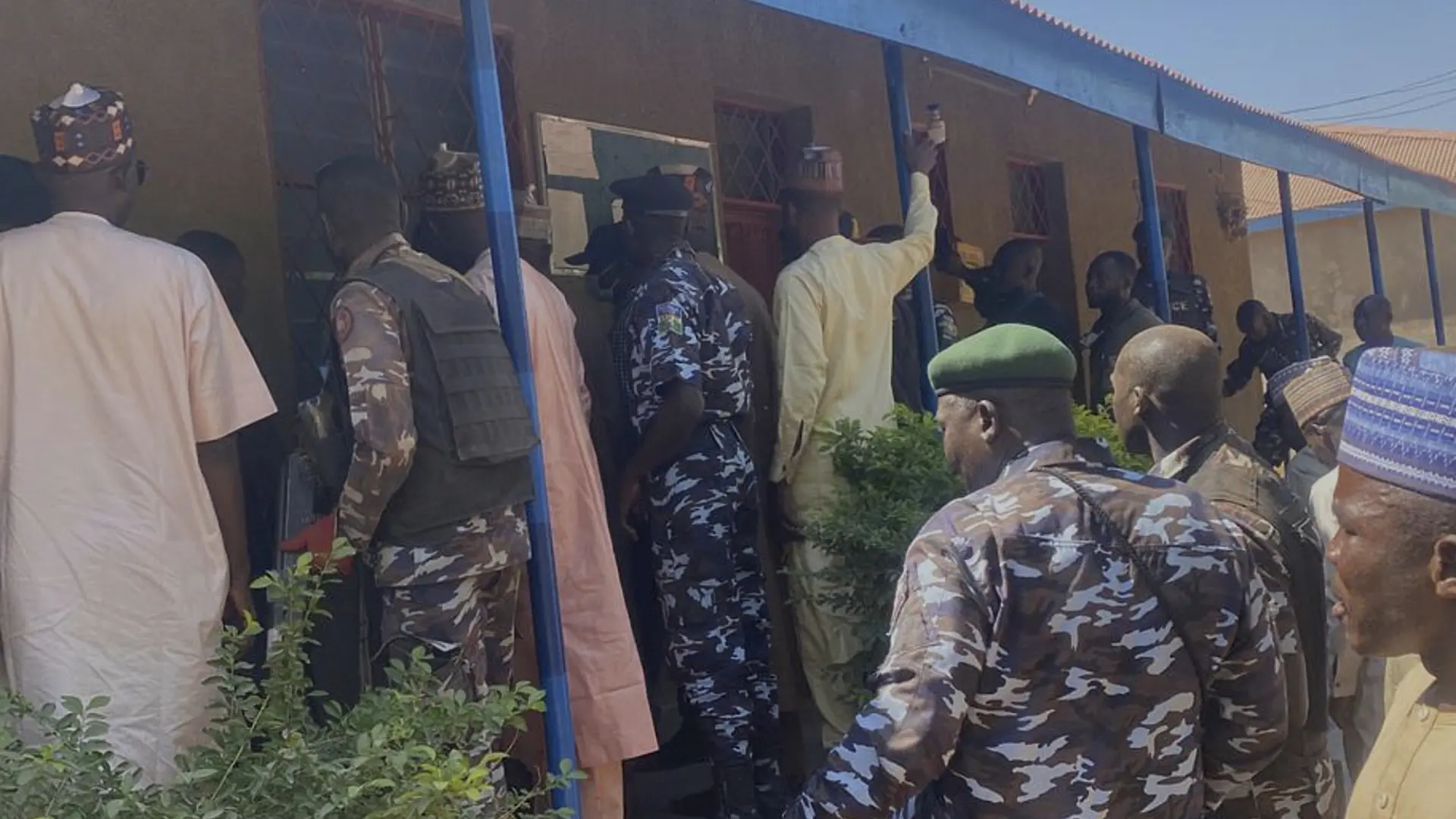 Nigeria declara el estado de emergencia en respuesta al aumento de la inseguridad y los secuestros