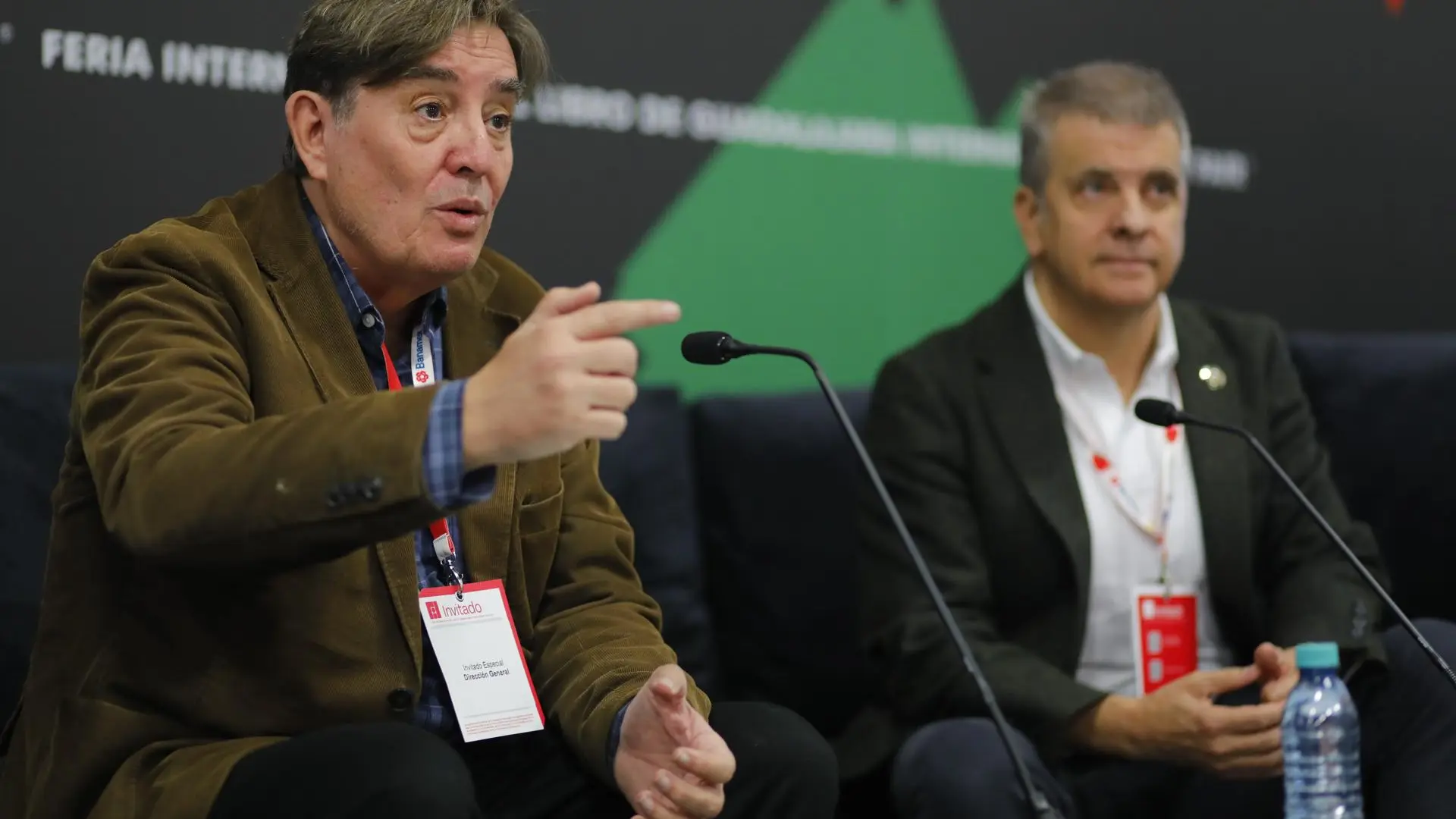 El español tiene 635 millones de hablantes, pero el auge global de la lengua contrasta con su estigmatización en EEUU