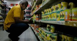 El calvario de los venezolanos: recorrer hasta 15 kilómetros para comprar comida a buen precio