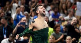 El inoxidable Djokovic levantó en Atenas el 101º trofeo de su infinita carrera y dejó a Musetti sin lugar en el Masters de Turín