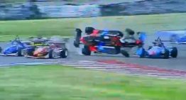 Impresionante choque y vuelco en la Fórmula 3 Metropolitana: Gianfranco Barbara destrozó su auto en La Pampa y se salvó de milagro