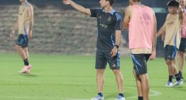 Diego Placente quiere llevar a la Sub 17 a conocer el predio donde concentraron Messi y la Scaloneta en Qatar 2022: «Es impresionante estar acá»