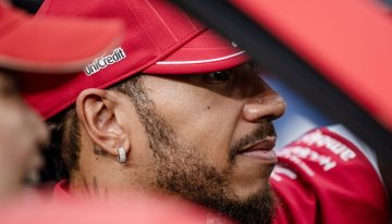 Bomba en la Fórmula 1: crece la tensión en Ferrari y el futuro de Hamilton (y Leclerc) está en duda