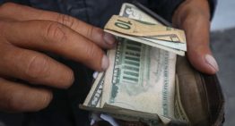 Alertan a comerciantes venezolanos por circulación de dólares falsos