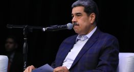 «Serenidad absoluta»: Maduro intenta demostrar calma a partidarios mientras crece el cerco de EEUU en el Caribe