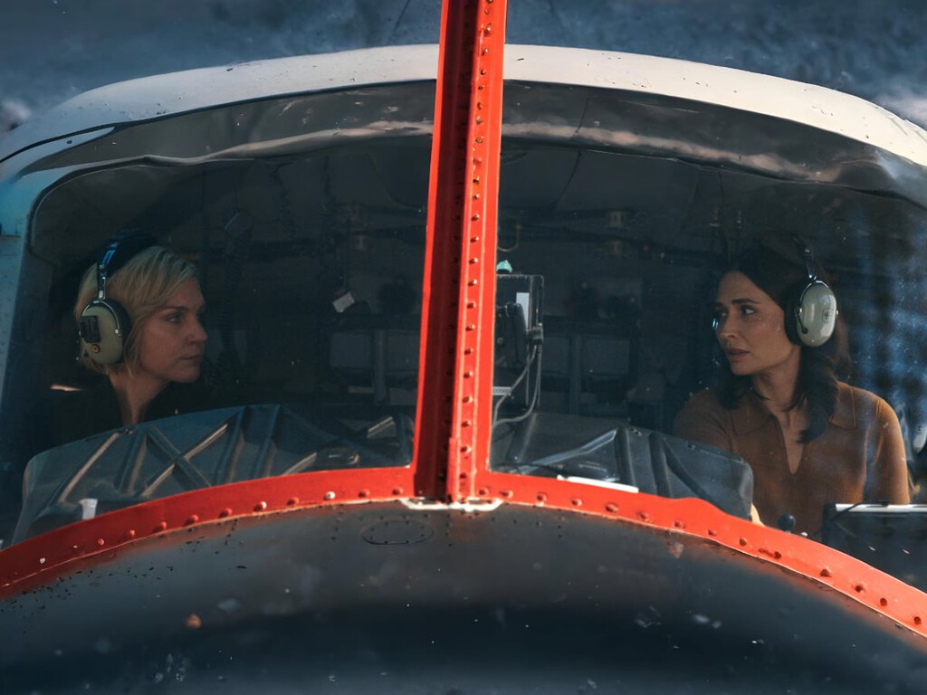 El final original de 'Pluribus' era demasiado simple para Apple. Su exigencia obligó a construir un barrio entero desde cero solo para rodar la última escena