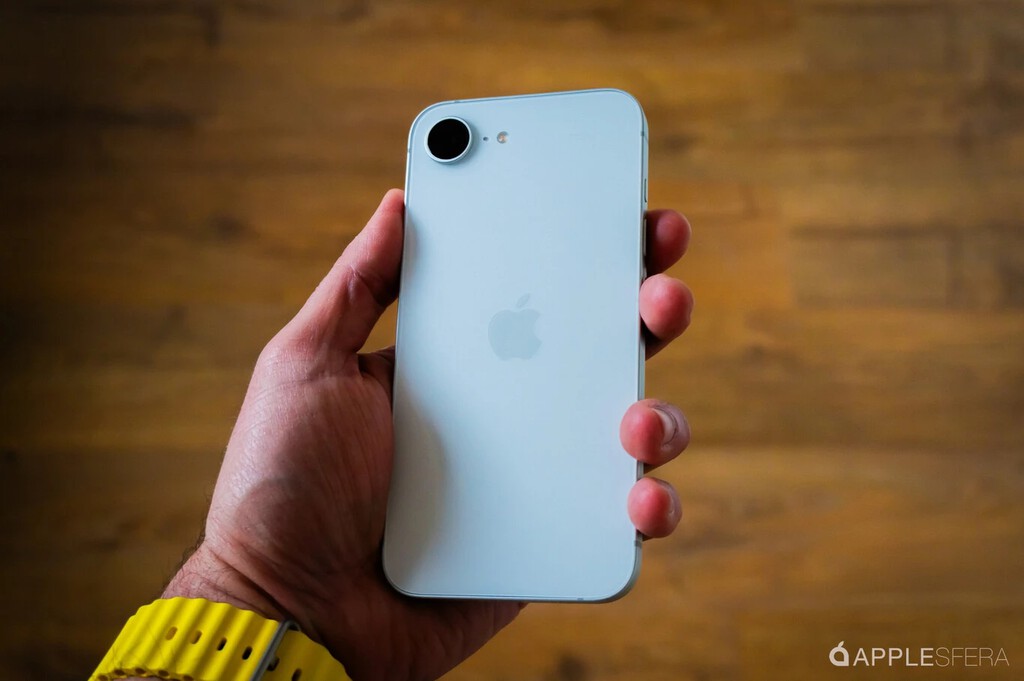 El iPhone más barato de Apple es "el patito feo" en su propio ecosistema MagSafe. El iPhone 17e está a punto de solucionar esa absurda carencia