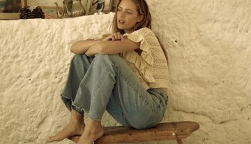 Juan Avellaneda, diseñador de moda: «Los vaqueros bootcut o flare suave compensan las caderas anchas,  estilizando la silueta desde la rodilla»