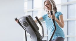 Rosa Fernández, licenciada en INEF y entrenadora personal, sobre el cardio en menopausia: «No necesitas hacer más, necesitas hacerlo mejor»