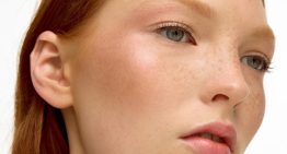 Como experta en belleza, podría pasar toda la Navidad usando solo este colorete líquido de Zara  (que uso para ojos, mejillas y labios)