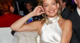 Viendo los premios Gotham ya sé cómo quiero ir en Navidad y Nochevieja: con la capa de Naomi Watts, el sastre de Julia Roberts y el vestido satinado de Kate Hudson