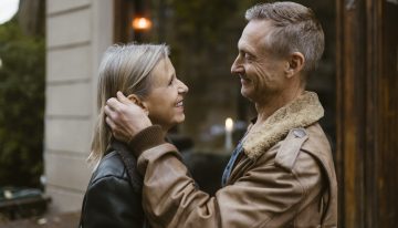 Robert Waldinger, psiquiatra y director del mayor estudio sobre felicidad: «Las personas más satisfechas con sus relaciones a los 50 años son las más sanas a los 80»