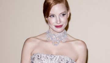 Sabemos todos los secretos del maquillaje luminoso de Jessica Chastain (con colorete efecto segunda piel y labios efecto mordido)