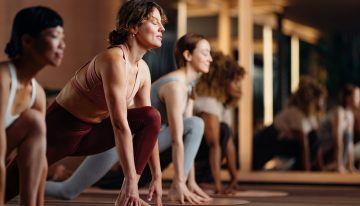 Ana Arrechea, entrenadora personal, sobre la luz roja: «Las personas notan menor dolor muscular, recuperación más rápida, mejor descanso y una mejora visible en la textura y tono de la piel»