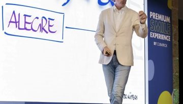 Victor Küppers, experto en psicología positiva: «Si quieres vivir con alegría, ponte ilusiones; pero no para dentro de 10 años, para esta noche»