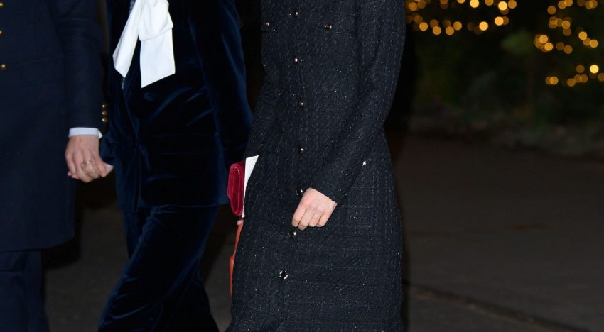 Esta es la guía definitiva de los 5 vestidos que cuentan esta Navidad (las mujeres más elegantes nos han inspirado)