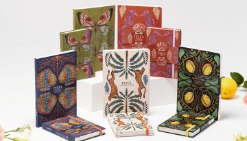 TELVA presenta sus Agendas 2026 y cuadernos, diseñados un año más por Guillermo Martina, en una velada dedicada al arte y al paso del tiempo