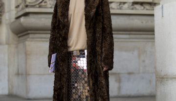 Cómo convertir un jersey de punto básico en un look de Nochevieja de matrícula de honor