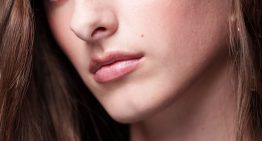 Xabier Rodrigues, maquillador de MAC: «Si aplicas el colorete demasiado bajo, endurece los rasgos y pierde el efecto buena cara»