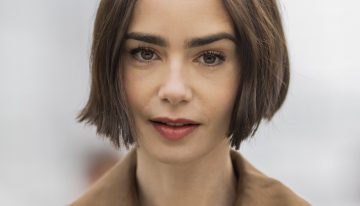 Este paso previo al champú es el mejor truco para el encrespamiento que hemos aprendido de las americanas cuando vienen a Europa y su pelo sufre las consecuencias de la humedad