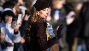 Kate Middleton cierra con broche de oro el año, con un look que reafirma que el marrón chocolate ha sido la tendencia más aclamada del 2025