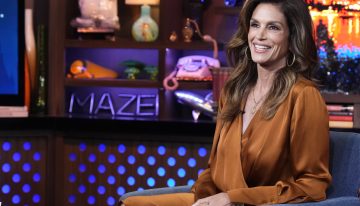 Alberto Cerdán, peluquero: «El error más común al teñir las canas en casa es usar un color de tinte demasiado oscuro lo que deja el cabello blanco transparente o verdoso»