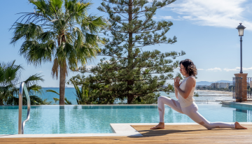 Los consejos de una profesora de yoga, experta en bienestar y autocuidado, para tener propósitos realistas en Año Nuevo (y no abandonar en febrero)