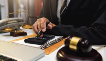 Empleadores que incumplieron pago de aguinaldo pueden recibir una multa de hasta 565,700 pesos