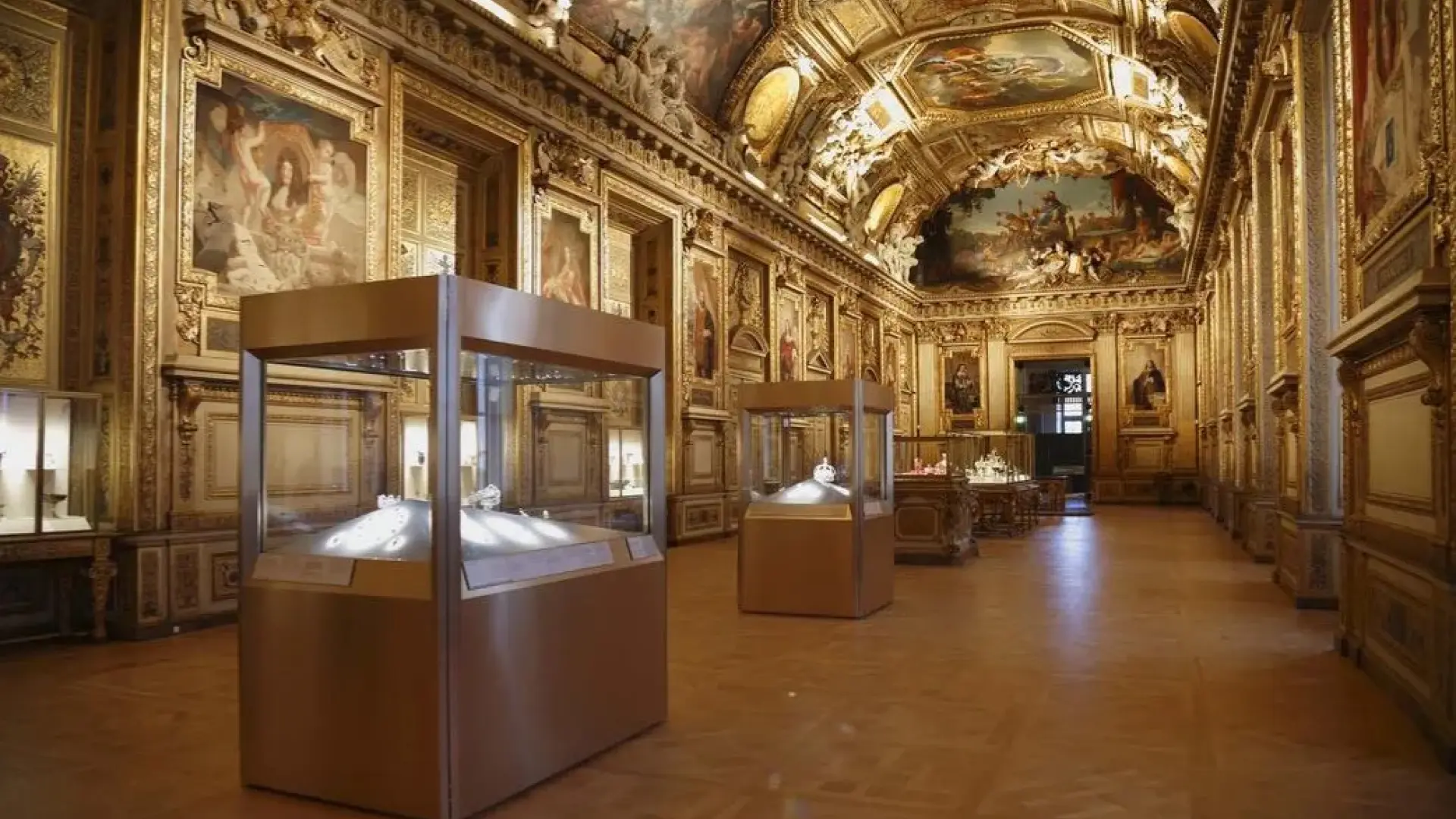 El Louvre volverá a instalar rejas en la galería que sufrió el robo tras retirarlas en 2003