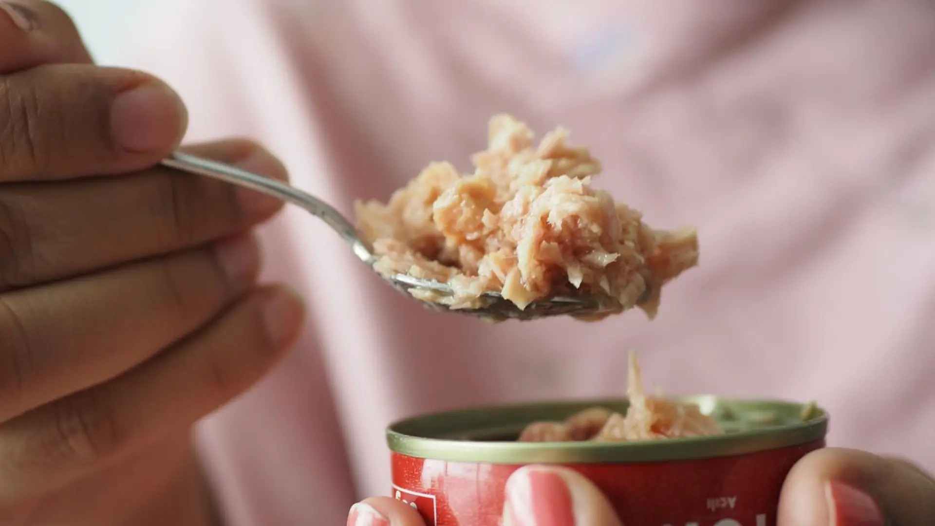Leticia Zoé, nutricionista: «Hay algo que tienen en común todas las latas de atún con mayor cantidad de mercurio»