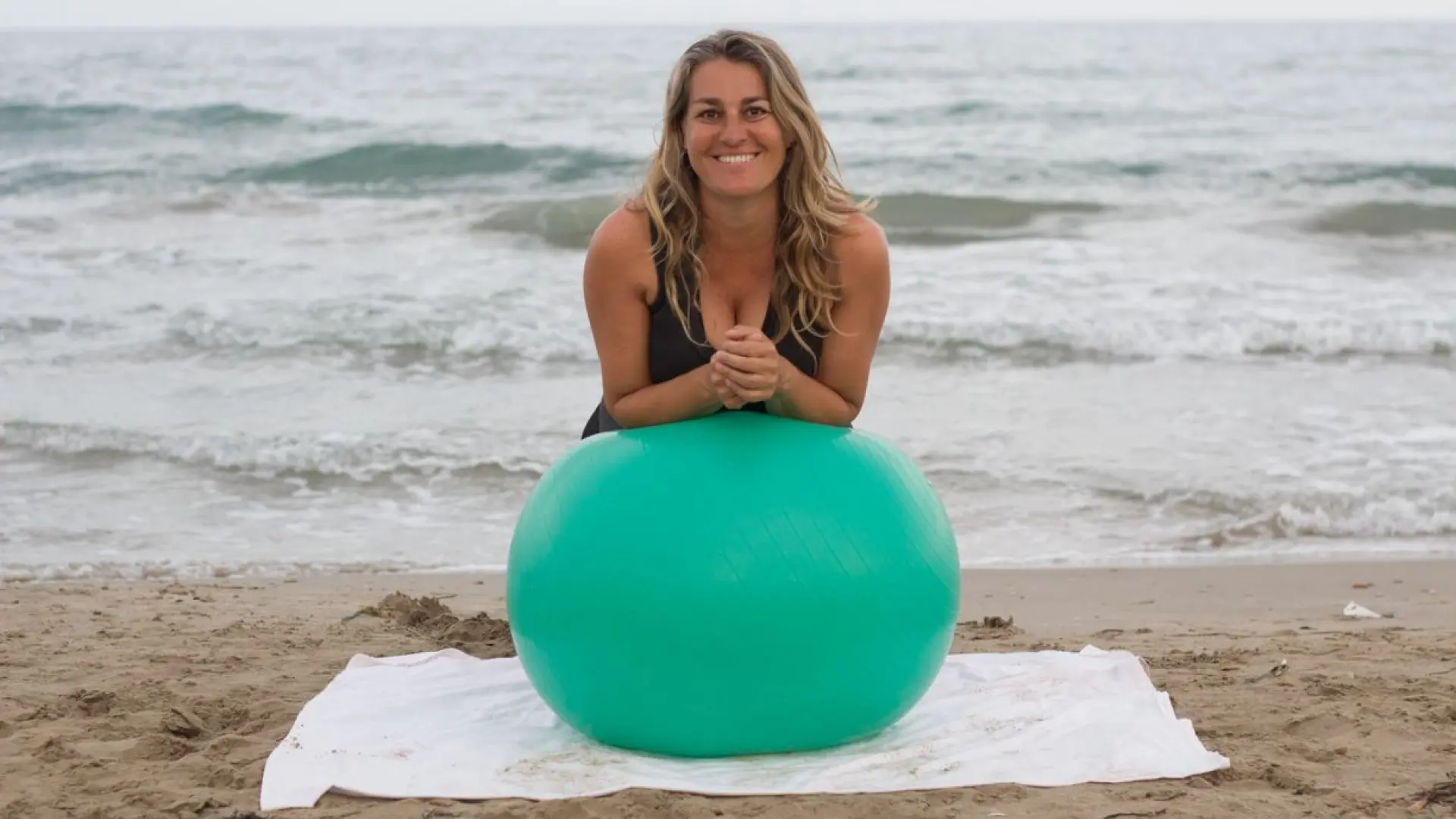 Bibiana Badenes, fisioterapeuta: «El movimiento consciente ayuda a pacientes con dolor crónico»