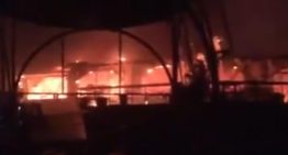 Al menos 23 muertos en el incendio de un club nocturno en India