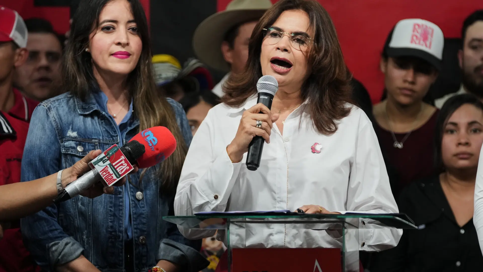 Honduras, sin presidente electo a una semana de unos comicios que no reconoce el oficialismo: la injerencia de Trump está «alterando la soberanía popular»