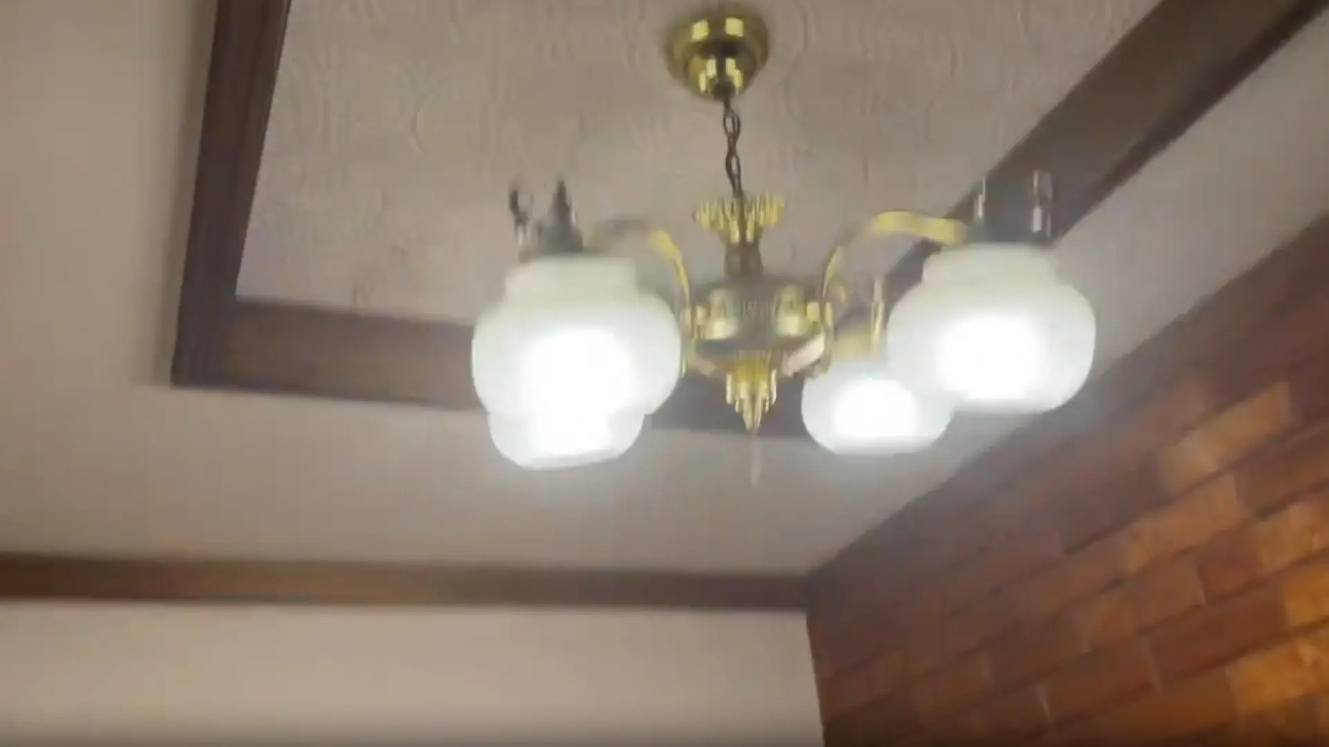 Lámparas balanceándose, activación de alarmas… así se ha sentido el terremoto que ha sacudido Japón