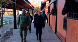 Sheinbaum recorre la base militar de Santa Gertrudis durante su gira de trabajo en Chihuahua