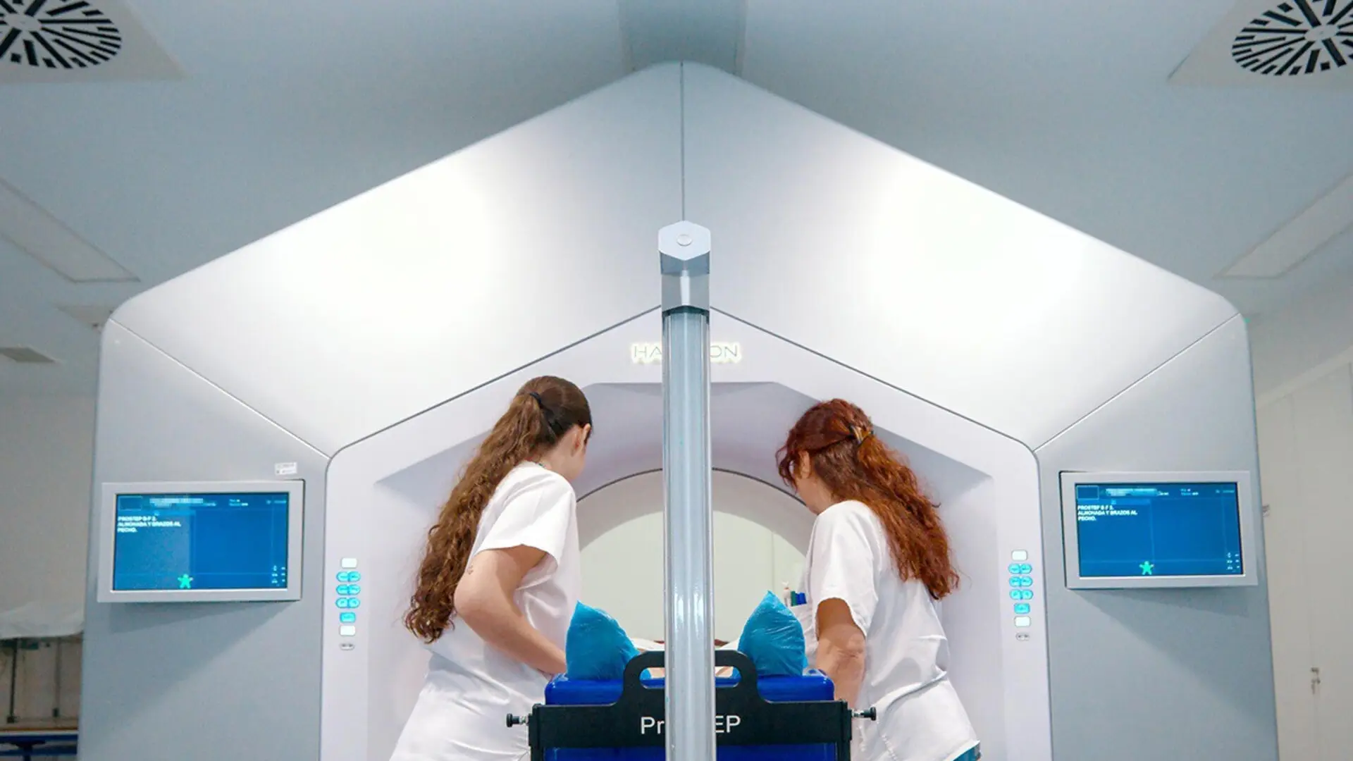 ¿Duele la radioterapia?¿Te deja radioactivo? Un experto desmonta los mitos en torno a este tratamiento