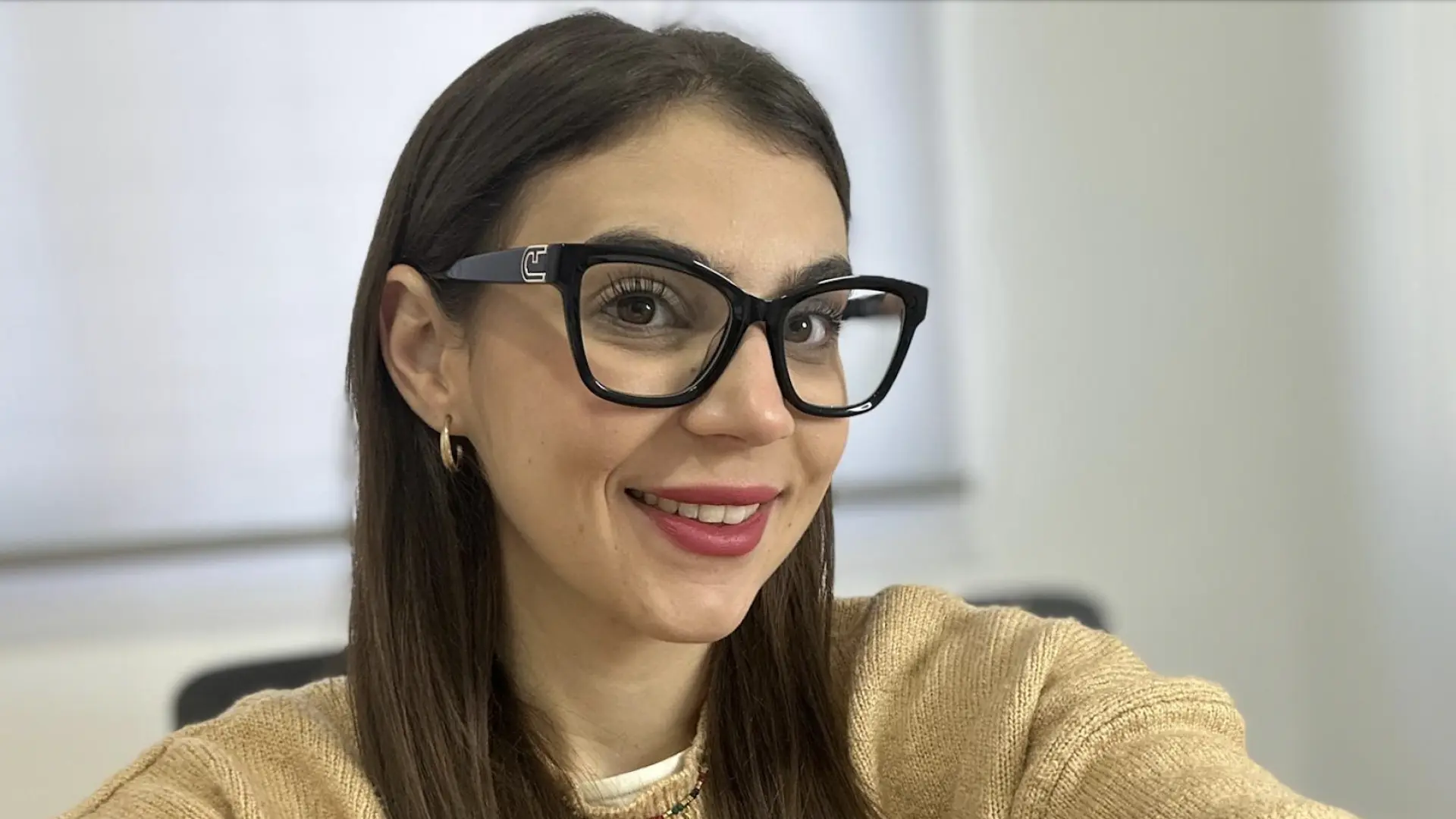 Clara Camañes, psicóloga: «Lo que sana no es ir a terapia en sí, sino recuperar el vínculo con uno mismo»